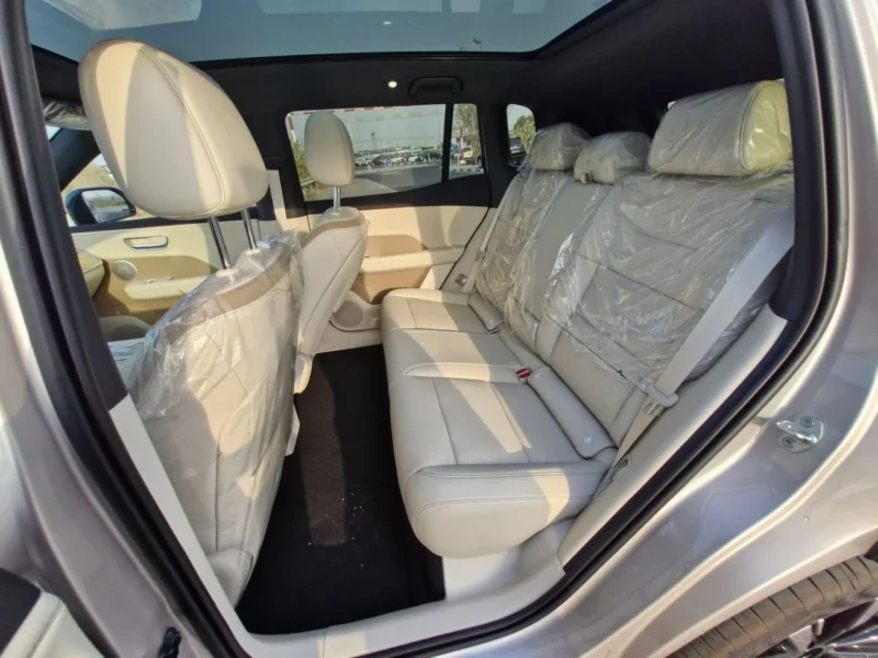 2025 TOYOTA bZ3 X 610 MAX Intelligent Driving Silver Beige SUV