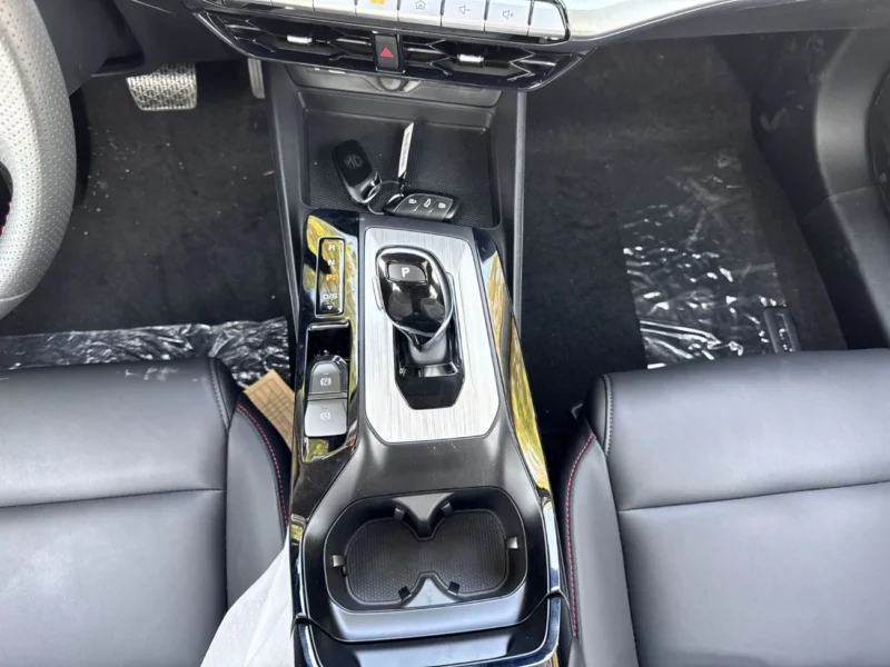 2024 MG GT MG GT 1.5L 4 Cylinder Turbo Engine Yellow Black Sedan