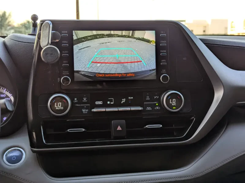 2020 Toyota Highlander Hybrid GXR 4 Cylinder Engine Black Grey SUV GCC