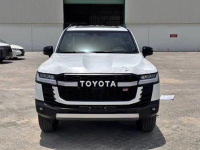 2025 TOYOTA LAND CRUISER GR-S 3.5L 6 Cylinders HYBRID White Red SUV