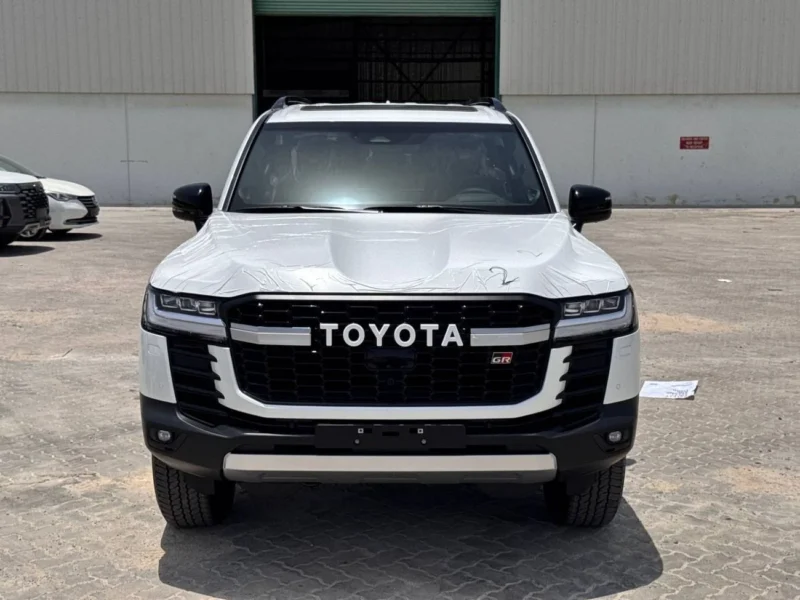 2025 TOYOTA LAND CRUISER GR-S 3.5L 6 Cylinders HYBRID White Red SUV