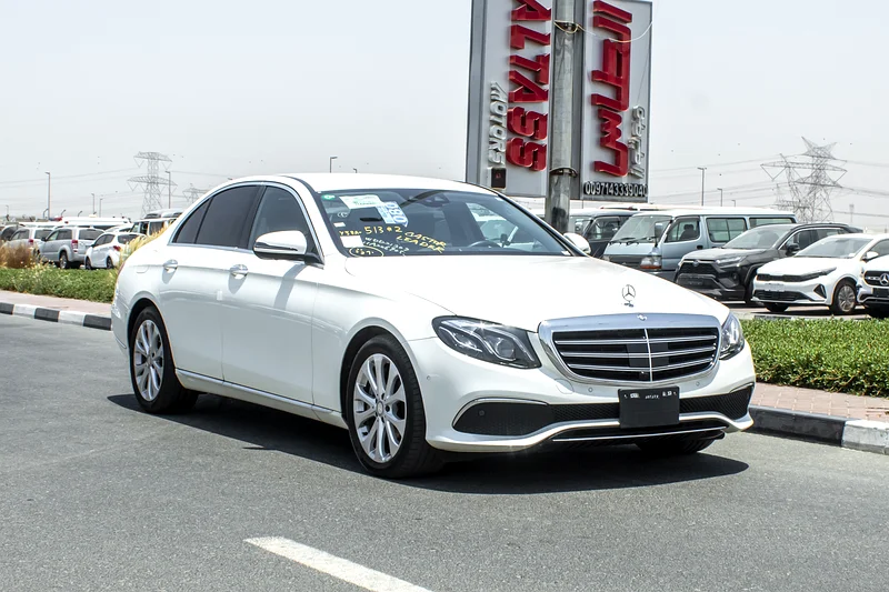2017 Mercedes-Benz E-Class E400 4Matic 6 Cylinders Engine White Black Sedan