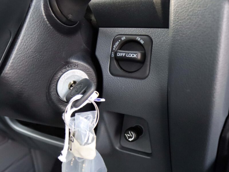 2024 Toyota LC Hardtop Single Cabin Pickup 4.2L V6 MT Diesel White Black