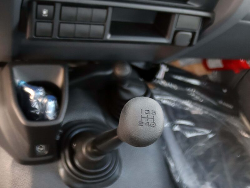 2024 Toyota LC Hardtop Single Cabin Pickup 4.2L V6 MT Diesel White Black