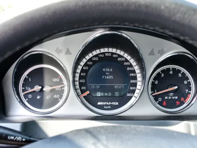 2009 Mercedes-Benz C-Class C63 AMG 8 Cylinder Engine White Beige Sedan