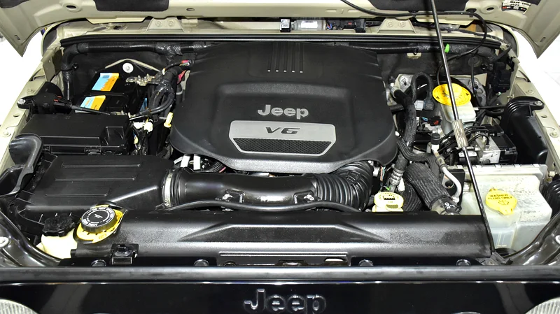 2018 Jeep Wrangler Willys Wheeler 6 Cylinders Petrol Engine Beige Black Crossover