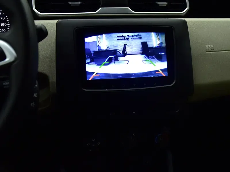 2022 Renault Duster Comfort 4 Cylinder Petrol Engine Red Beige Crossover