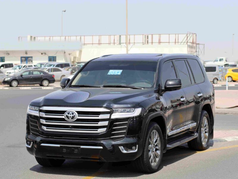 2023 Toyota Landcruiser GXR 4.6L V8 Petrol Engine Black Beige SUV
