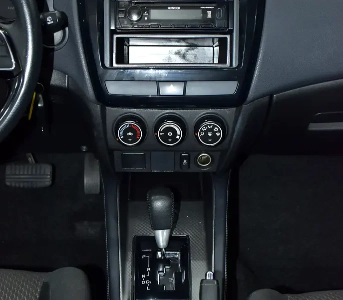 2021 Mitsubishi ASX Standard 4 Cylinders Petrol Engine Silver Black Crossover