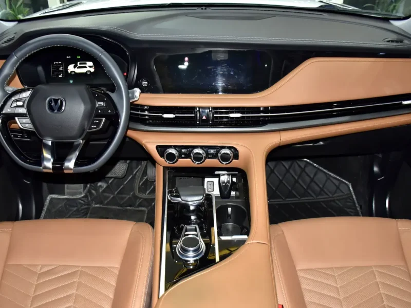 2025 Changan CS95 Royal 4 Cylinder Petrol Engine White Brown SUV GCC Specs