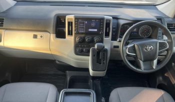 2017 TOYOTA COMMUTER VAN 3.0L 4-cylinder Turbo Diesel White Grey Van