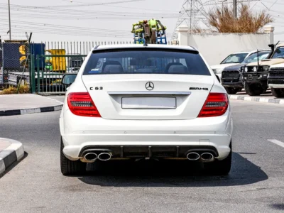 2009 Mercedes-Benz C-Class C63 AMG 8 Cylinder Engine White Beige Sedan
