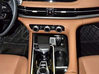 2025 Changan CS95 Royal 4 Cylinder Petrol Engine White Brown SUV GCC Specs