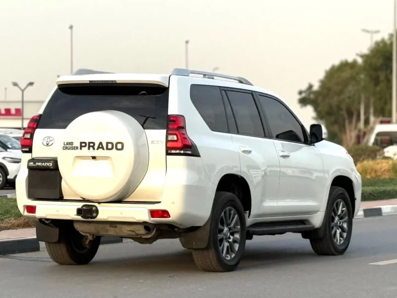 2018 TOYOTA LAND CRUISER PRADO 4.0 L V6 Engine White Beige SUV GCC