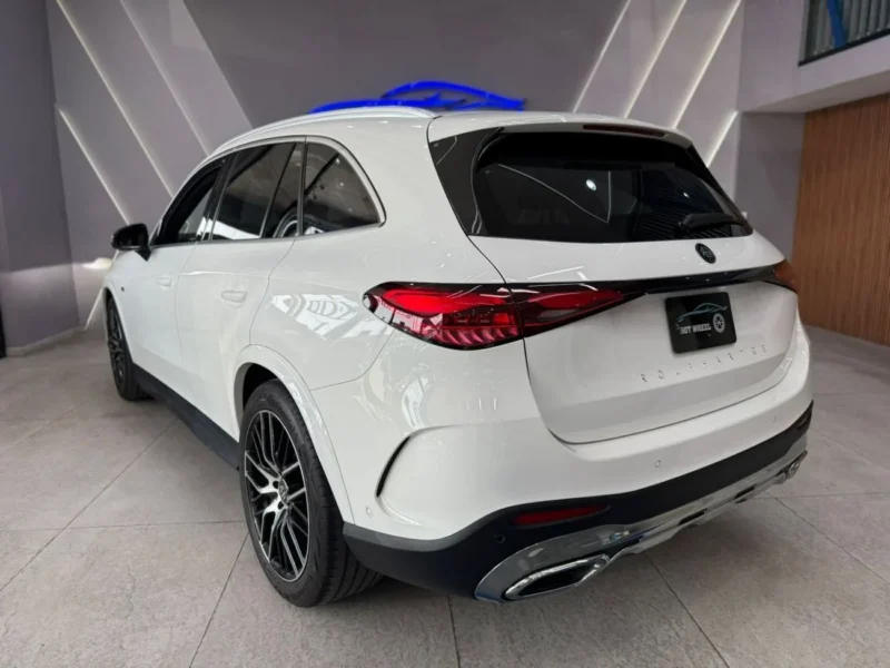 2023 Mercedes-Benz GLC 200 4Matic 2.0-liter turbocharged V4 White Brown SUV