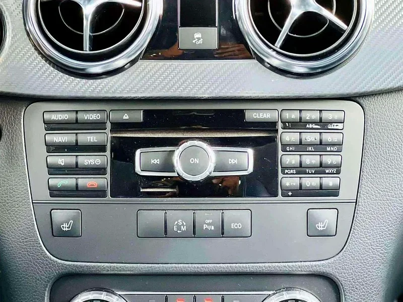 2013 Mercedes-Benz GLK-Class GLK 350 4matic 6 Cylinder Engine White Black SUV