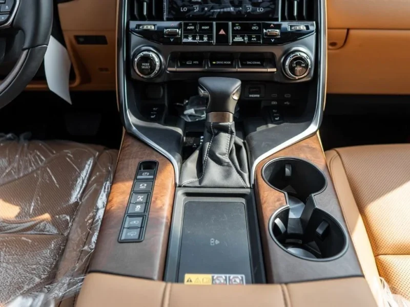 2026 Lexus LX600 Signature 3.5L V6 Twin-Turbocharged Petrol AT White Tan SUV