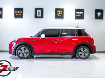 2023 MINI Cooper Cooper 4 Cylinder Petrol Engine Red Black Sedan CLEAN TITLE