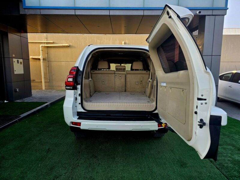 2019 Toyota Prado GXR V6 Engine 4.0 Liter 4WD White Beige SUV GCC