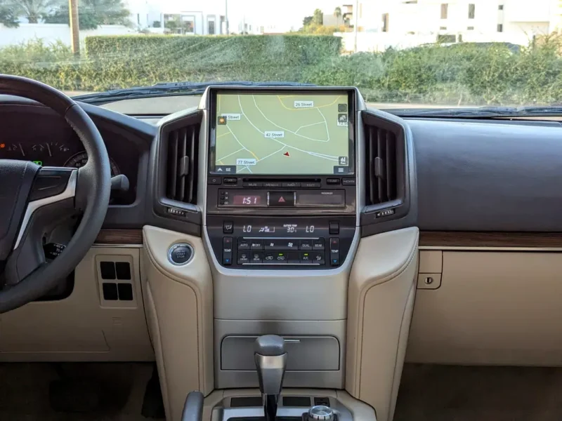 2020 Toyota Land Cruiser GXR TOP 8 Cylinders Engine Black Beige SUV GCC