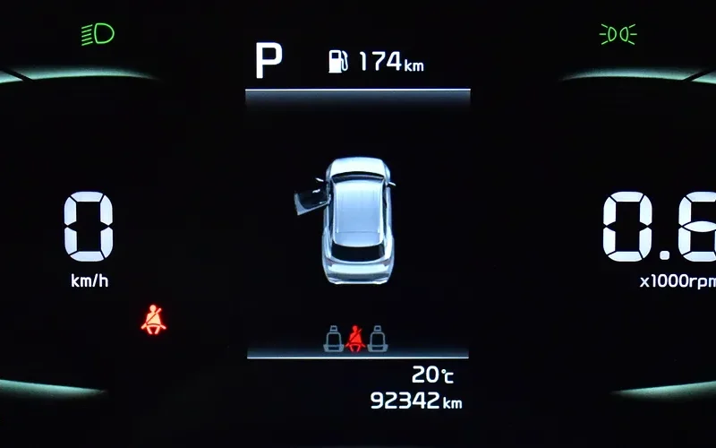 2023 Kia Sportage Mid 4 Cylinder Petrol Engine Silver Black SUV GCC Specs