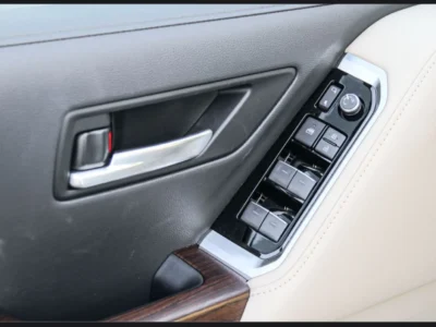 2025 Toyota Land Cruiser GXR 4.0 Litres 6 Cylinders Engine Black Beige SUV GCC