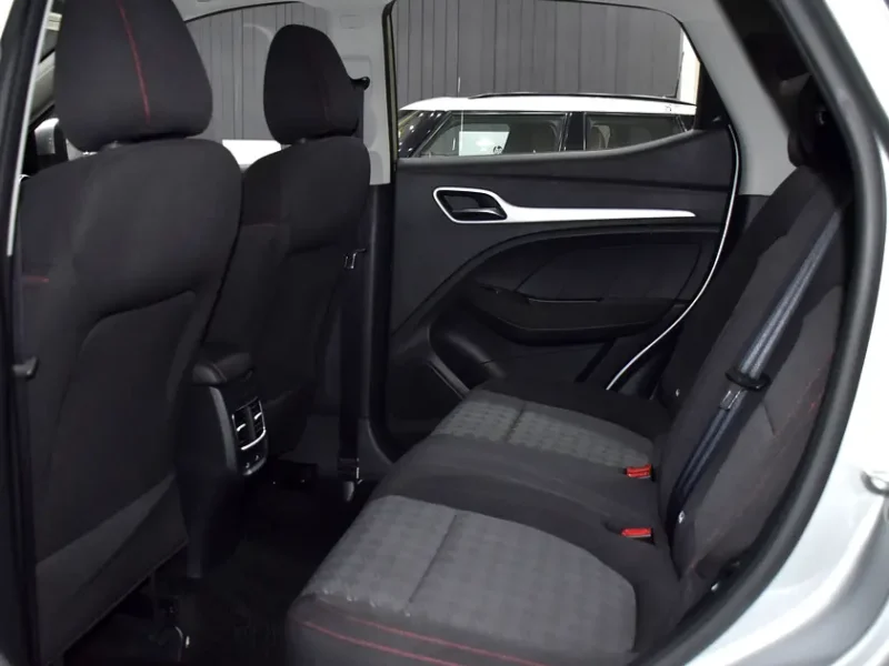 2022 MG ZS Comfort 4 Cylinders Petrol Engine Silver Black Crossover GCC