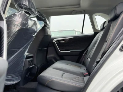 2024 Toyota RAV4 ELITE 2.5L 4 Cylinder HYBRID Engine White Black SUV