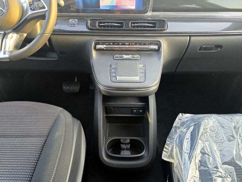 2025 Mercedes Benz V-Class V300 Style 2.0 L 4 Cylinders Engine Black Van GCC