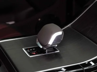 2025 Land Rover Range Rover Evoque 4 Cylinders Petrol Engine Silver Red SUV