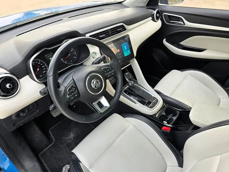 2024 MG ZS LUXURY 1.5 Litre 4 Cylinders Engine AT FWD Blue Beige SUV GCC