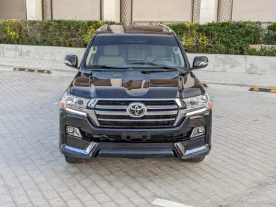 2020 Toyota Land Cruiser GXR TOP 8 Cylinders Engine Black Beige SUV GCC
