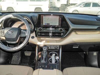2024 Toyota Highlander Limited 2.5L Hybrid 4 Cylinders Engine Black Beige SUV GCC