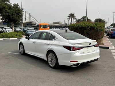 2025 LEXUS ES350 3.5 Liters 6 Cylinder Petrol Engine White Tan Sedan GCC