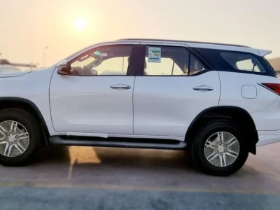 2025 TOYOTA FORTUNER 2.7L PETROL GR-KIT 4 Cylinders Engine White Black SUV GCC