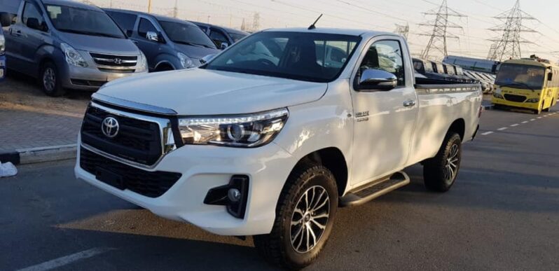 2018 Toyota Hilux SR5 2.8L Turbo Diesel Engine 4 Cylinders White Black
