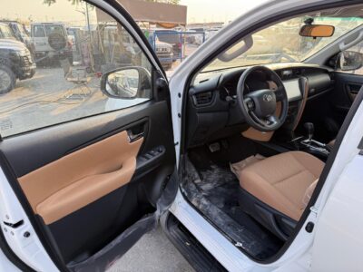 2025 Toyota Fortuner 2.4L 4Cylinder Engine Turbo Diesel White Beige SUV