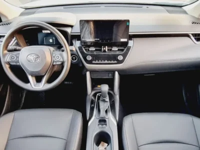 2024 TOYOTA COROLLA CROSS 2.0L HYBRID WITH RADAR 4 Cylinders White Black SUV