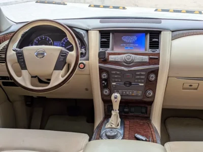 2017 Nissan Patrol SE 6 Cylinder Petrol Engine White Beige SUV GCC Specs