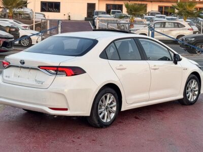 2024 Toyota Corolla Hybrid Elite 1.8L 4 Cylinders Full Option White Black Sedan