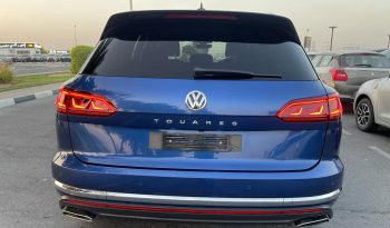 2019 Volkswagen Touareg 190TDI Premium 3.0-litre Turbo Diesel V6 Blue Black SUV