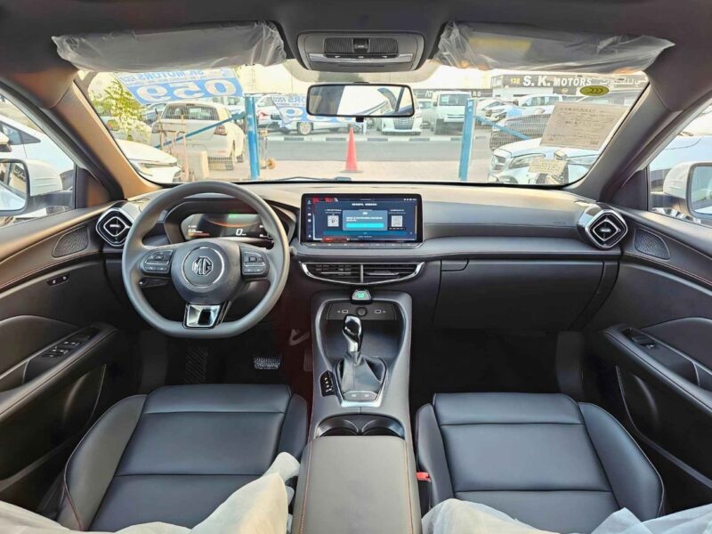 2025 MG 5 180DVVT LUXURY 1.5L 4 Cylinder PETROL Engine White Black Sedan GCC