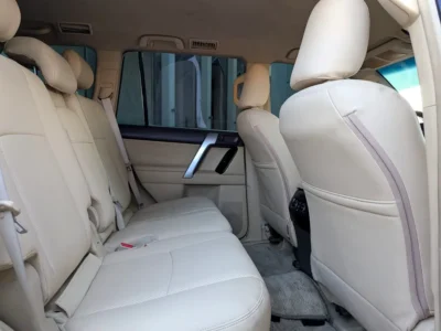 2015 TOYOTA PRADO GCC V4 2.7L Black Beige SUV IN EXCELLENT CONDITION