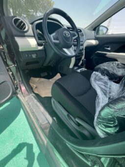 2023 Toyota Rush 1.5 L inline-4 Petrol Engine, Dual VVT-i Bronze Black SUV