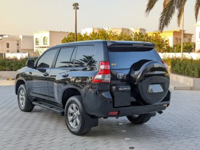 2015 TOYOTA PRADO GCC V4 2.7L Black Beige SUV IN EXCELLENT CONDITION