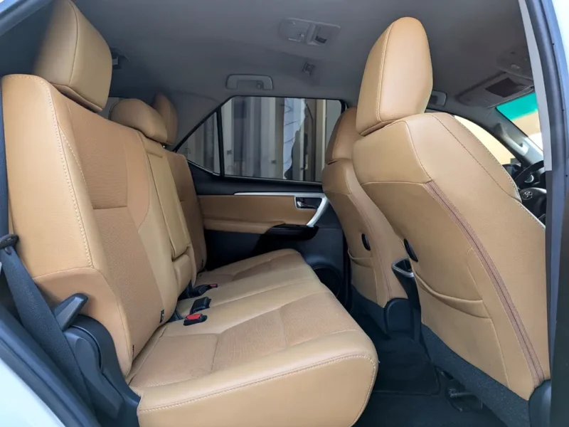 2020 TOYOTA FORTUNER VXR V6 4.0L GCC Specs White Brown SUV