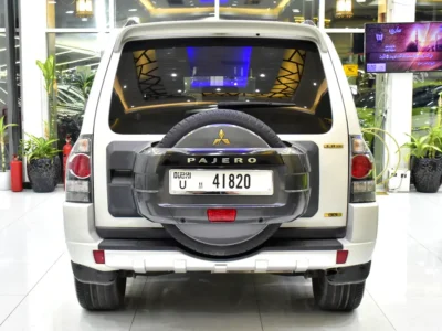 2018 Mitsubishi Pajero GLS 6 Cylinder Petrol Engine White Black Crossover GCC