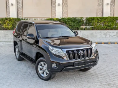 2015 TOYOTA PRADO GCC V4 2.7L Black Beige SUV IN EXCELLENT CONDITION