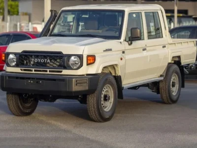 2025 TOYOTA LAND CRUISER PICK UP DOUBLE CABIN 2.8L DIESEL White Beige
