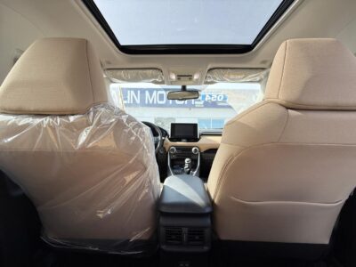 2025 Toyota RAV 4 XLE 2.5L 4 Cylinder Engine Black Beige SUV Petrol